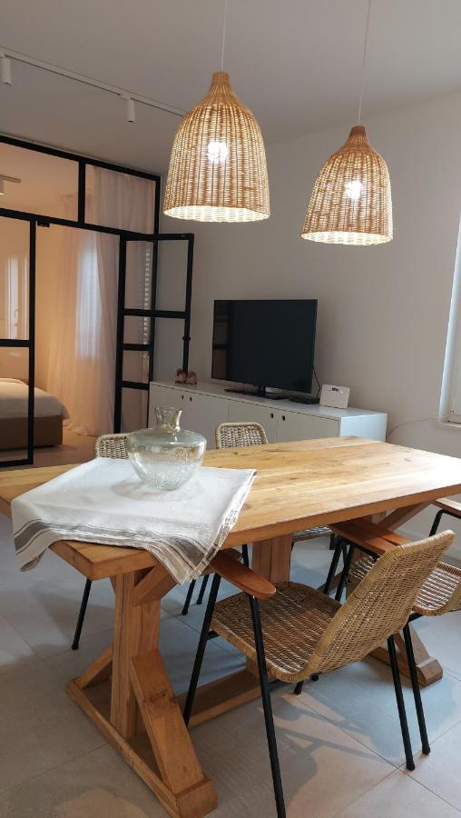 Appartamento 1/2 An Island Zara Esterno foto